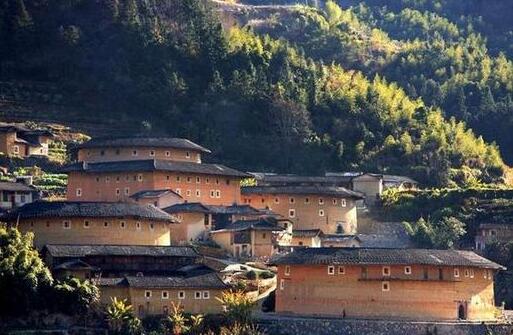 人少景美！五一小長(cháng)假最適合出游的的當地