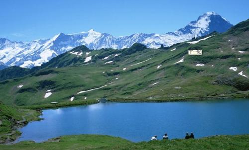 夏天去川藏線(xiàn)游覽租車(chē)游覽會(huì )被曬黑嗎？